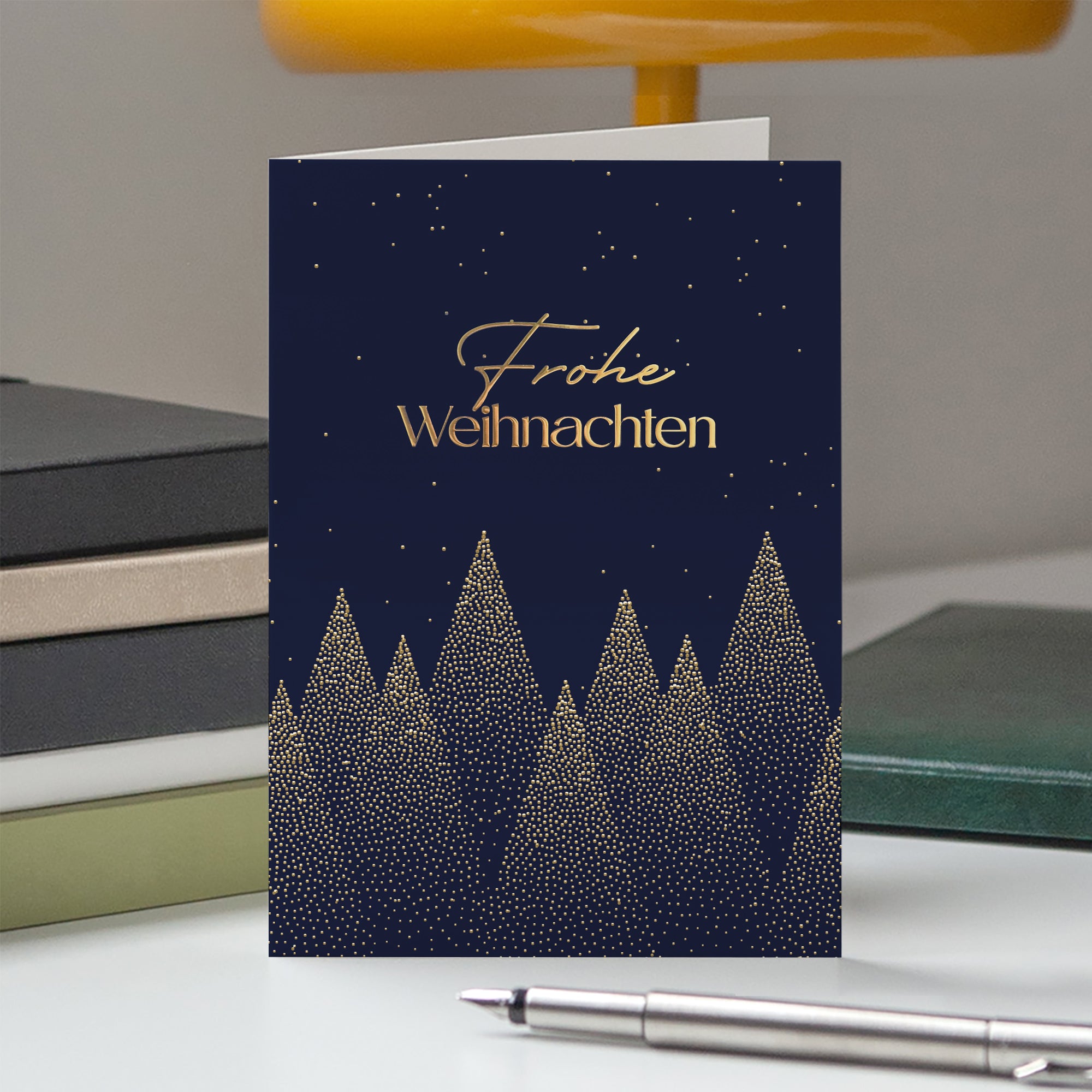 Goldener Wald | Weihnachtskarte mit goldener Prägung • Hochformat klappbar photo N° 5