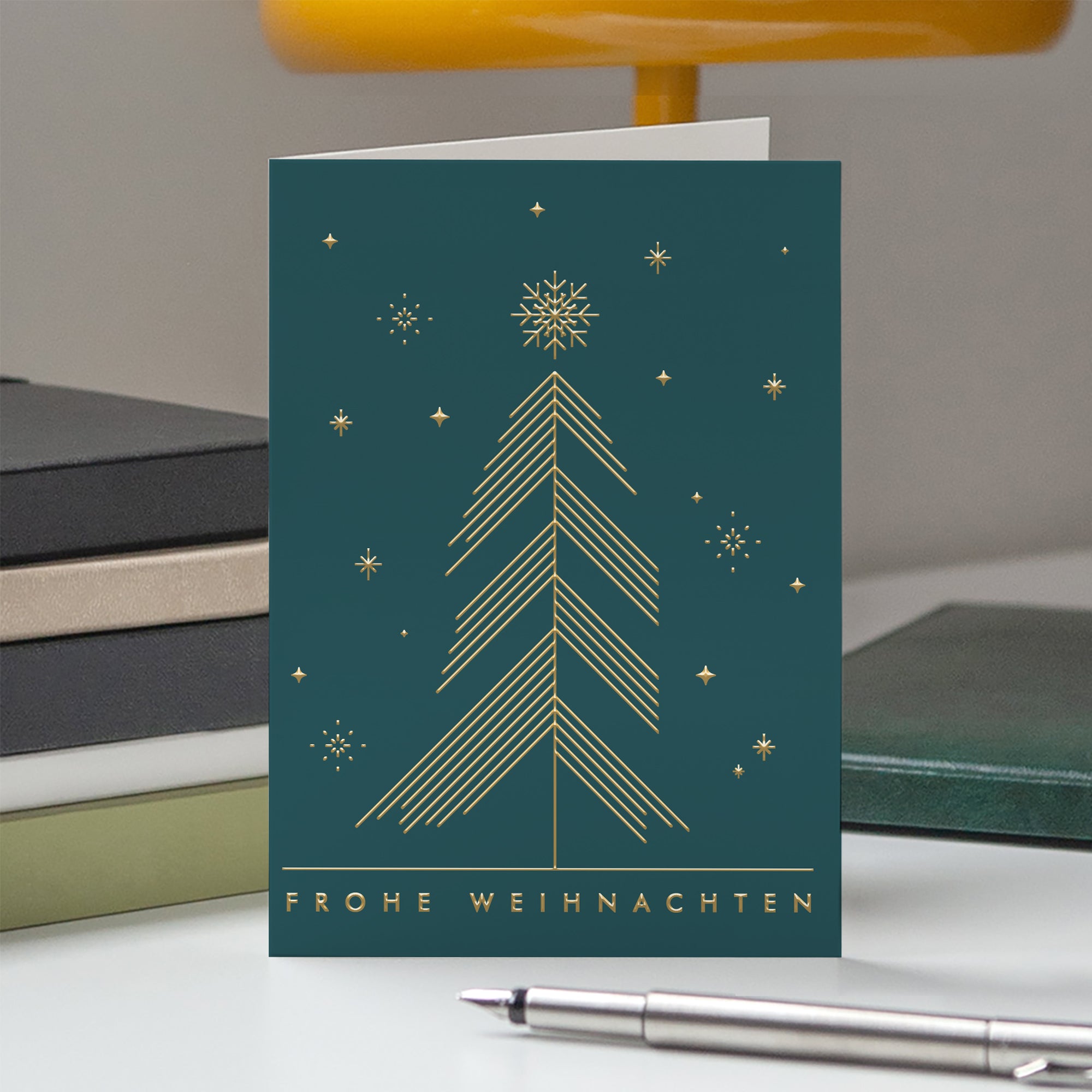 Nordischer Glanz | Weihnachtskarte mit goldener Prägung • Hochformat klappbar photo N° 5