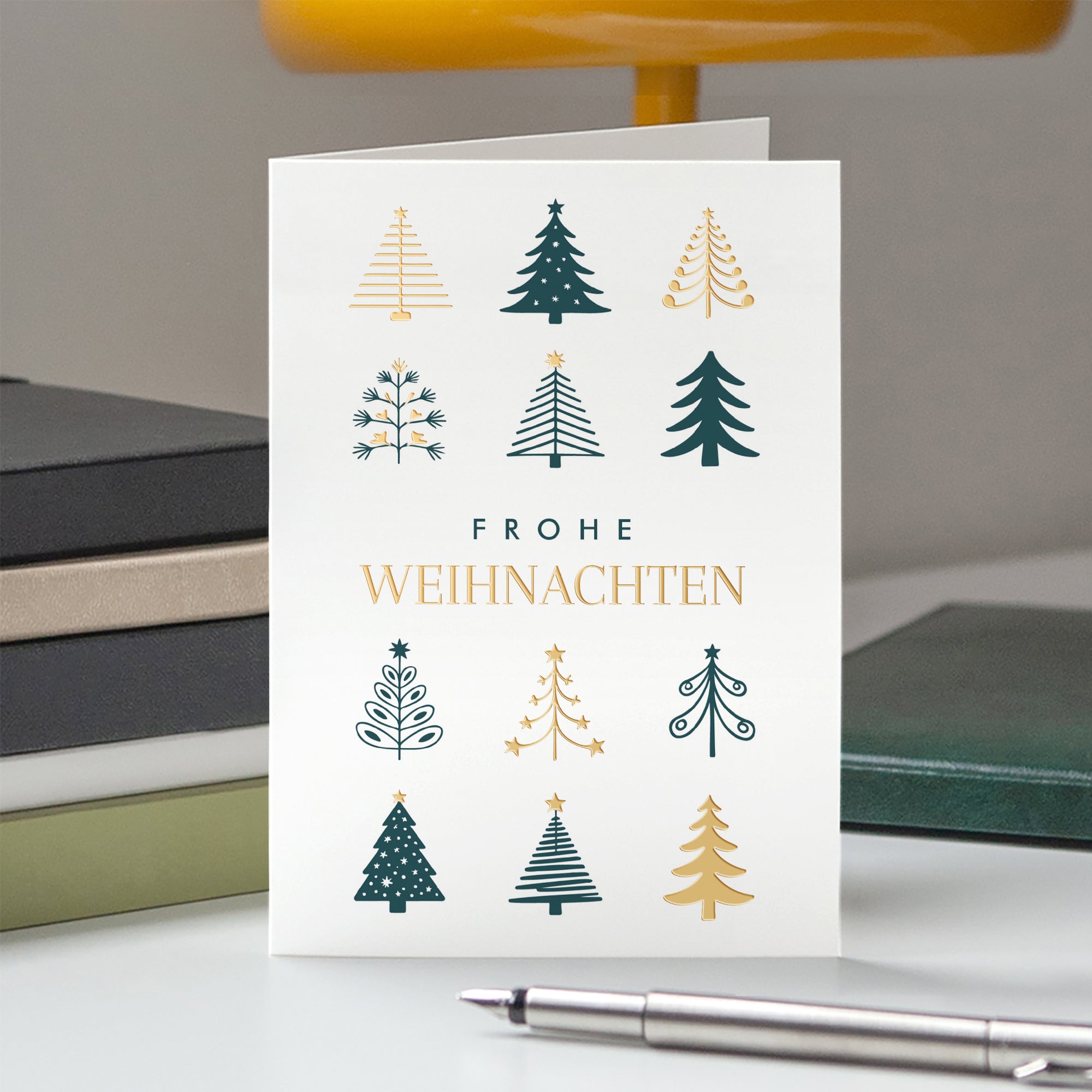 Grafischer Wald | Weihnachtskarte mit goldener Prägung • Hochformat klappbar photo N° 5